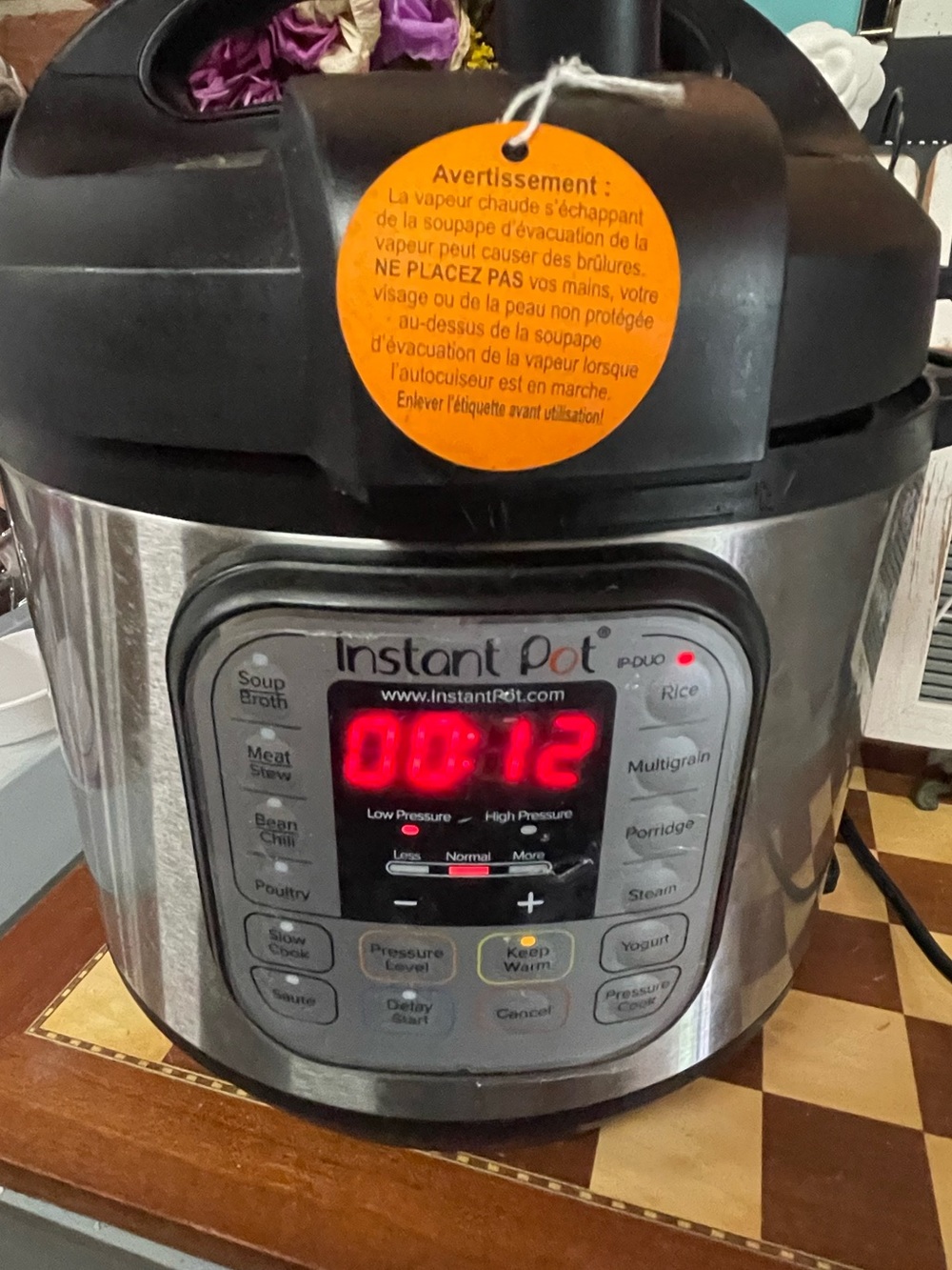 Instant Pot Duo 7-in-1 electric pressure cooker, a stainless steel finish - Picture 11 of 15